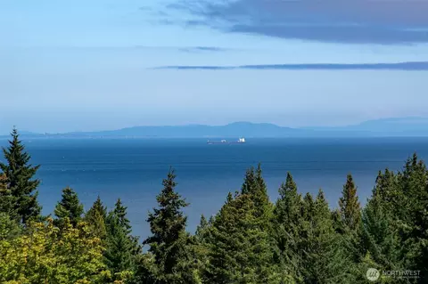 1668 Freshwater Bay Rd, Port Angeles, WA 98363