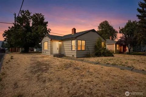 67 G St SE, Ephrata, WA 98823