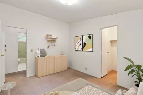 Bedroom - 520 E Stadium Beach Rd W, Grapeview, WA 98546 photo 7 of 10