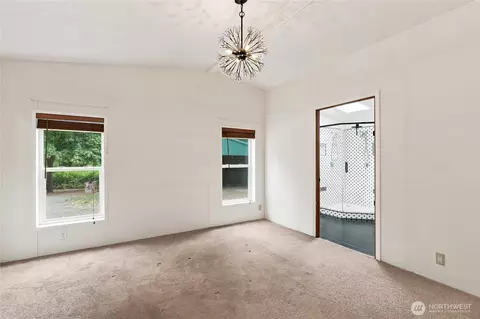 Bedroom - 520 E Stadium Beach Rd W, Grapeview, WA 98546 photo 2 of 10