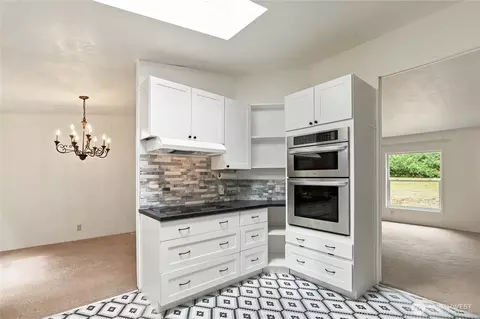 Kitchen - 520 E Stadium Beach Rd W, Grapeview, WA 98546 photo 2 of 4