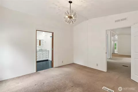 Bedroom - 520 E Stadium Beach Rd W, Grapeview, WA 98546 photo 4 of 10