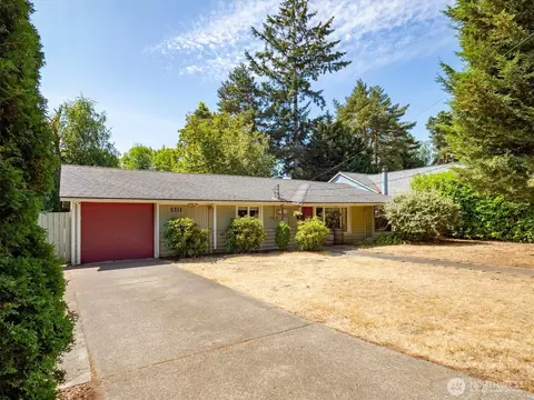 1331 N 121st St, Seattle, WA 98133