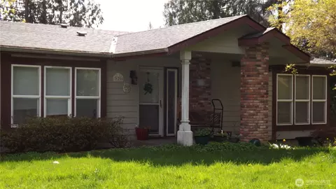 26204 Helmick Rd, Sedro Woolley, WA 98284
