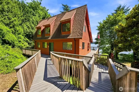 241 SE Oyster Beach Rd, Shelton, WA 98584