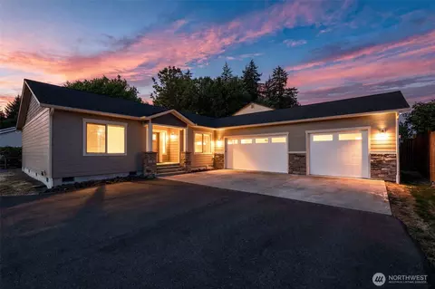 1790 Westside Ct, Centralia, WA 98531