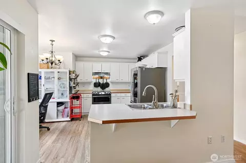 Kitchen - 508 Eldredge Ave NW, Orting, WA 98360 photo 1 of 3