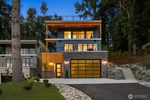 10719 Lake View Dr, Lake Stevens, WA 98258