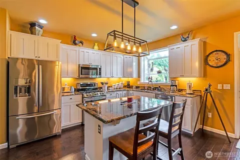 Kitchen - 15521 148th Ave Ct E, Orting, WA 98360 photo 1 of 2