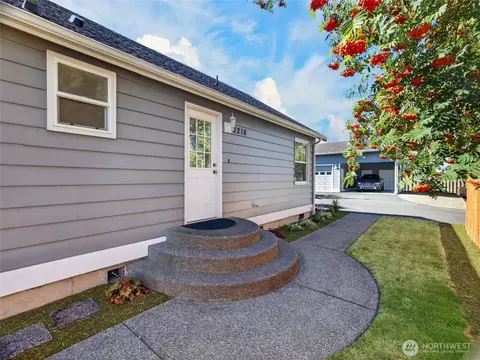 Exterior - 3218 Division St, Enumclaw, WA 98022 photo 5 of 14