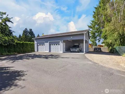Exterior - 3218 Division St, Enumclaw, WA 98022 photo 9 of 14