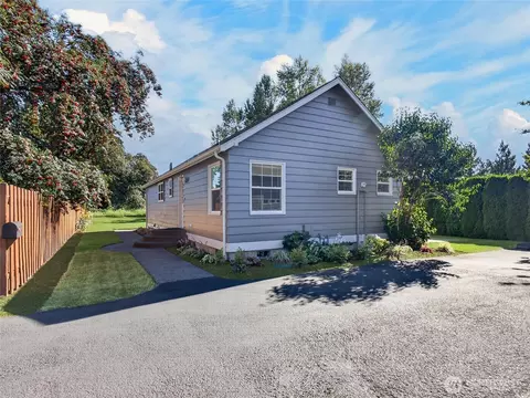 Exterior - 3218 Division St, Enumclaw, WA 98022 photo 11 of 14