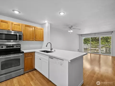 Kitchen - 16101 Bothell Everett Hwy #H5, Mill Creek, WA 98012 photo 1 of 5