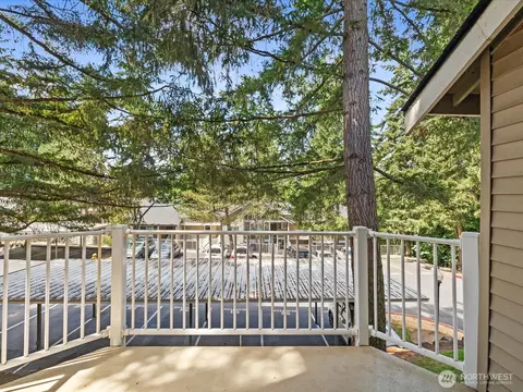 Exterior - 16101 Bothell Everett Hwy #H5, Mill Creek, WA 98012 photo 2 of 8