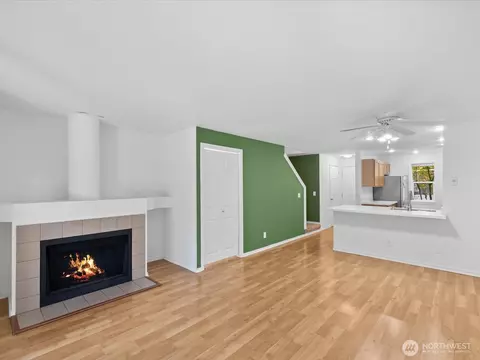 Living - 16101 Bothell Everett Hwy #H5, Mill Creek, WA 98012 photo 4 of 7