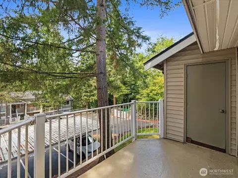 Exterior - 16101 Bothell Everett Hwy #H5, Mill Creek, WA 98012 photo 5 of 8