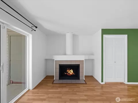 Living - 16101 Bothell Everett Hwy #H5, Mill Creek, WA 98012 photo 3 of 7