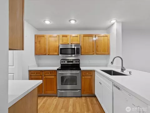 Kitchen - 16101 Bothell Everett Hwy #H5, Mill Creek, WA 98012 photo 2 of 5