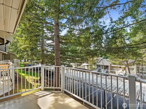 Exterior - 16101 Bothell Everett Hwy #H5, Mill Creek, WA 98012 photo 3 of 8