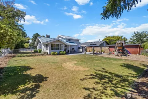 284 S 2nd St, Buckley, WA 98321