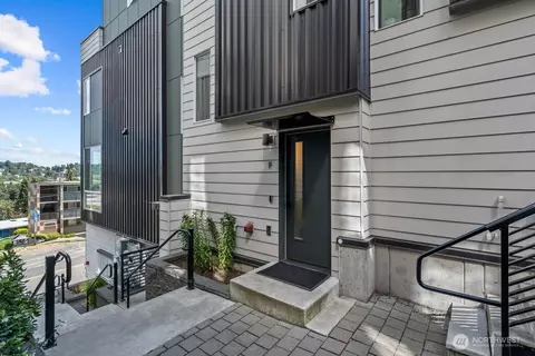 3104 SW Avalon Way #F, Seattle, WA 98126