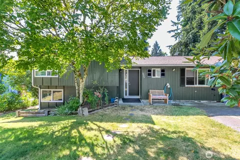 2633 Lake Youngs Ct SE, Renton, WA 98058