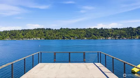 2618 W Lake Sammamish Pkwy NE, Redmond, WA 98052