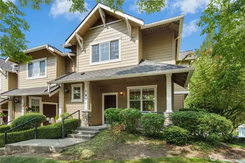 1901 NE Killian Ln, Issaquah, WA 98029
