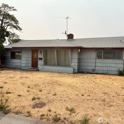 239 NE H St, Ephrata, WA 98823