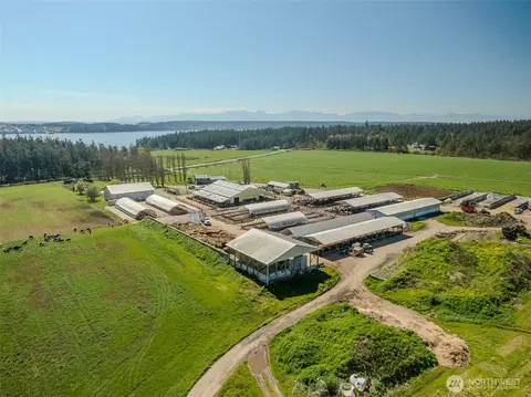 1240 Arnold Rd, Oak Harbor, WA 98277