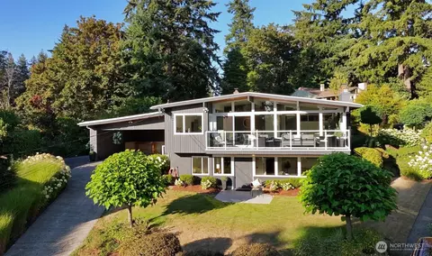 11808 Marine View Dr SW, Burien, WA 98146