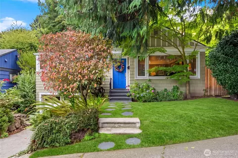 2706 56th Ave SW, Seattle, WA 98116
