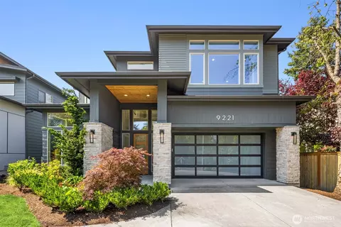 9221 126th Ave NE, Kirkland, WA 98033