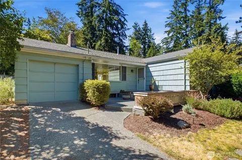 13041 25th Ave NE, Seattle, WA 98125