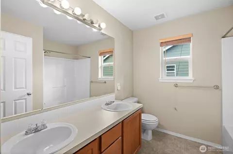 Bath - 19219 205th St E, Orting, WA 98360 photo 4 of 4