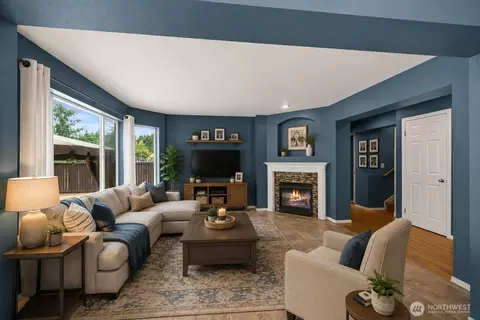 Living - 19219 205th St E, Orting, WA 98360 photo 2 of 4