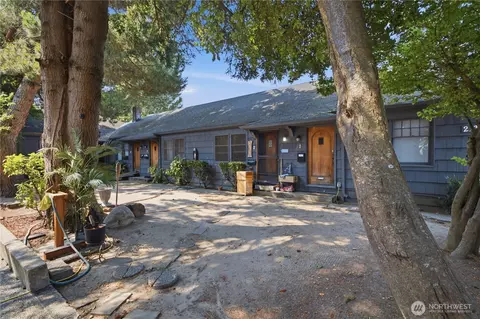 2135 4th St, Bremerton, WA 98312