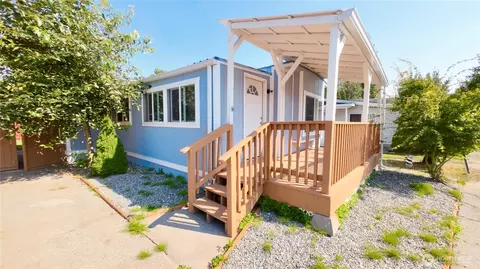 2392 Douglas Rd #4, Ferndale, WA 98248
