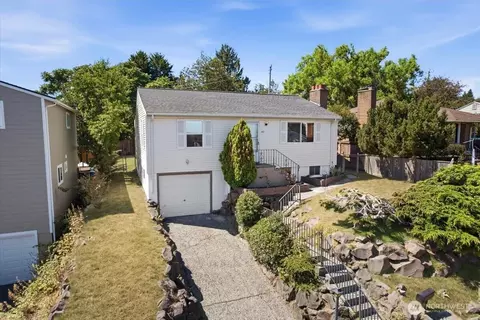4153 39th Ave SW, Seattle, WA 98116
