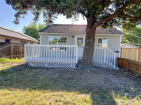 1032 Wright Ave, Richland, WA 99354