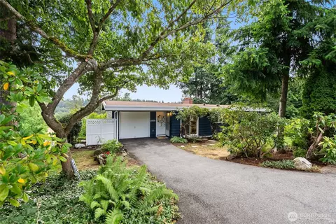15805 SE 12th Pl, Bellevue, WA 98008