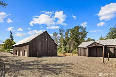 Exterior - 2911 E Taneum Rd, Thorp, WA 98946 photo 10 of 11