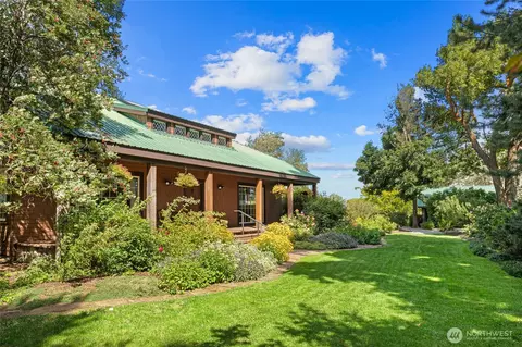 Exterior - 2911 E Taneum Rd, Thorp, WA 98946 photo 2 of 11