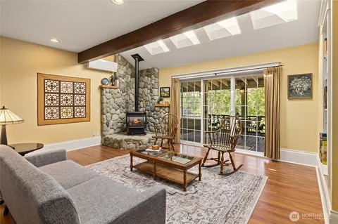 Living - 2911 E Taneum Rd, Thorp, WA 98946 photo 1 of 1