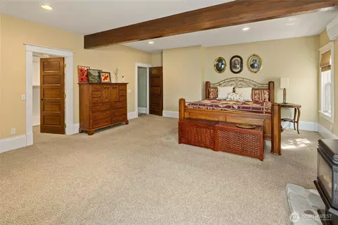 Bedroom - 2911 E Taneum Rd, Thorp, WA 98946 photo 2 of 4