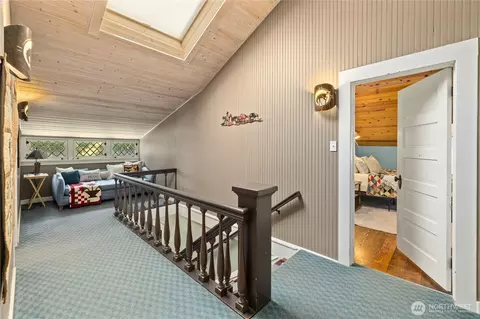 Entry Way - 2911 E Taneum Rd, Thorp, WA 98946 photo 2 of 2