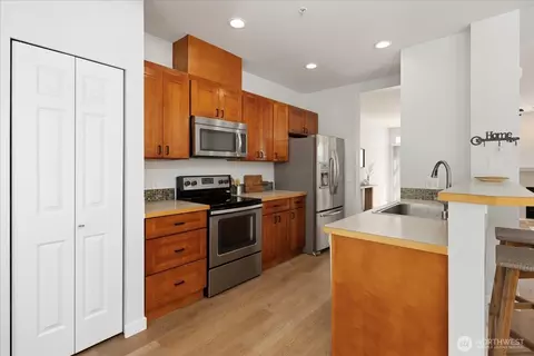 Kitchen - 16347 119th Ln NE, Bothell, WA 98011 photo 2 of 3