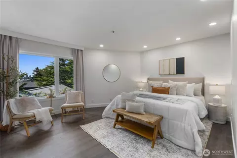 9039 NE Juanita Dr #307, Kirkland, WA 98034