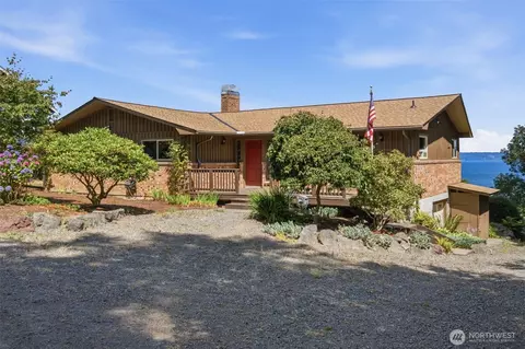 10308 NE Rose Point Way, Kingston, WA 98346