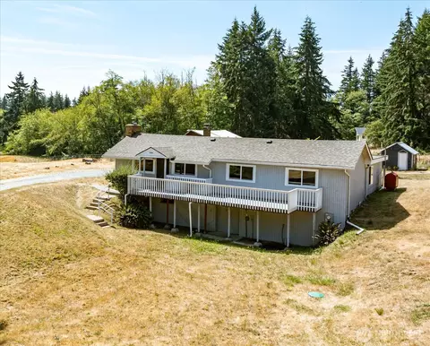 7380 Jewett Rd, Clinton, WA 98236